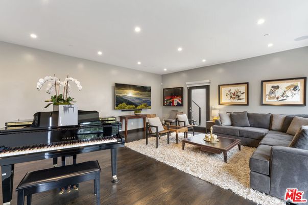Interior, Living room, Piano, Recessed Lighting, Wood Texture Flooring