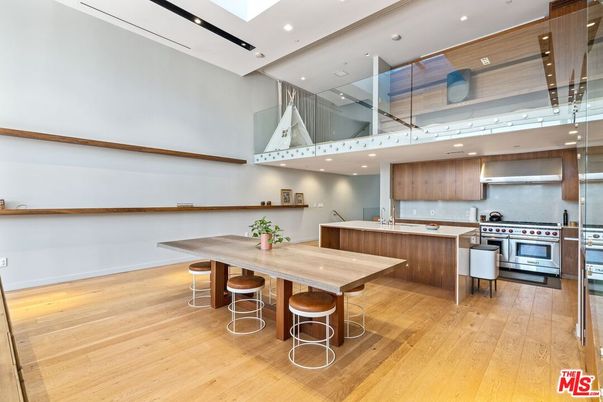 Dining room, Interior, Kitchen, Recessed Lighting, Stainless Steel Appliances, Wood Texture Flooring