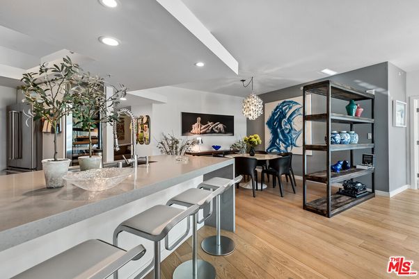 Chandelier, Dining room, Interior, Recessed Lighting, Wood Texture Flooring