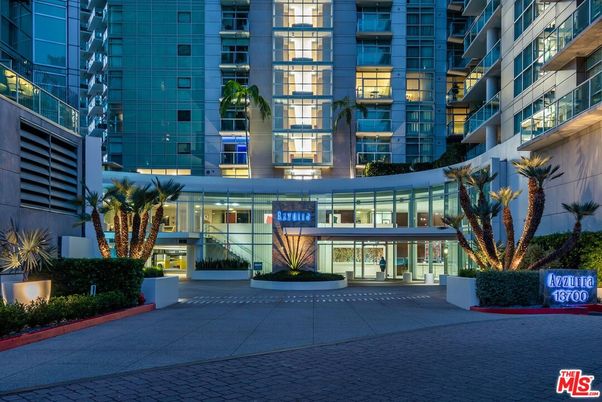 Exterior, Facade, Condo Building