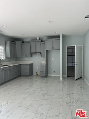 Interior, Kitchen, Marble, Recessed Lighting
