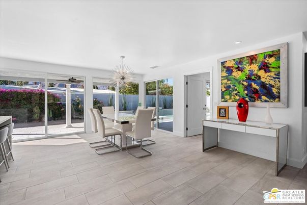 Dining room, Interior, Pendant Lights, Recessed Lighting