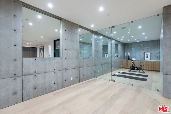 Fitness Equipment, Interior, Recessed Lighting, Wood Texture Flooring