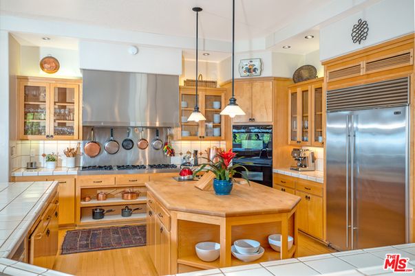 Interior, Kitchen, Pendant Lights, Recessed Lighting, Stainless Steel Appliances, Tile Countertops, Wood Texture Flooring