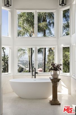 Bathroom, Free Standing Baths, Interior