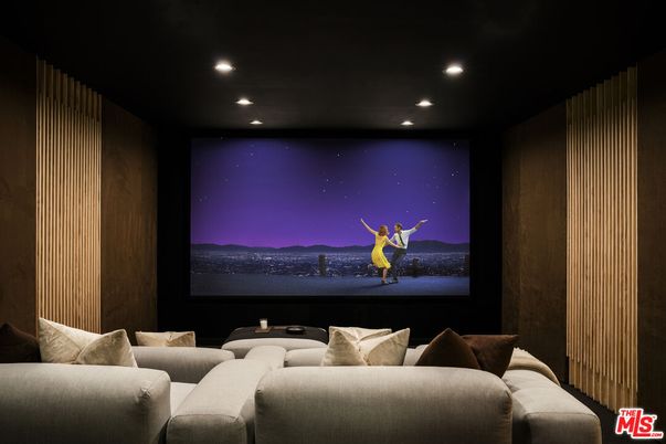 Interior, Projection Screen, Recessed Lighting, Theatre Room