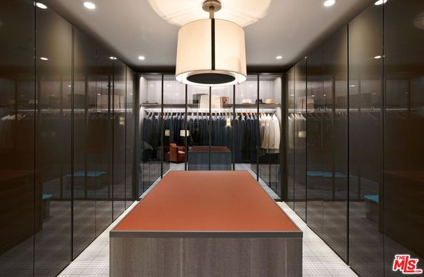 Interior, Pendant Lights, Recessed Lighting, Walk-in Closets