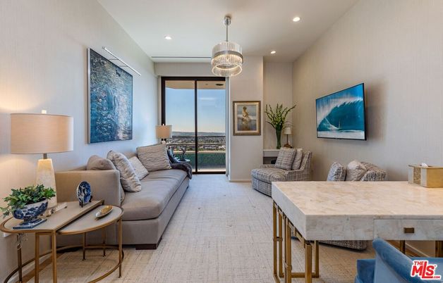 Interior, Living room, Pendant Lights, Recessed Lighting