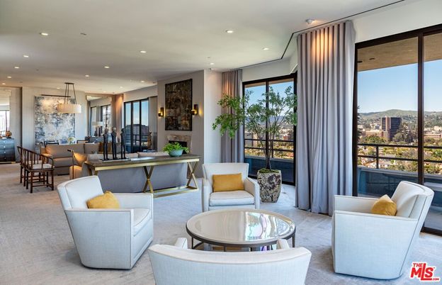 Dining room, Interior, Living room, Pendant Lights, Recessed Lighting