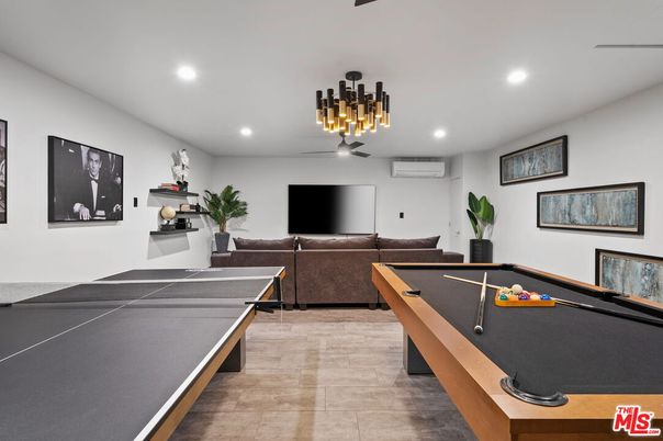 Billiard Table, Game Room, Interior, Living room, Recessed Lighting