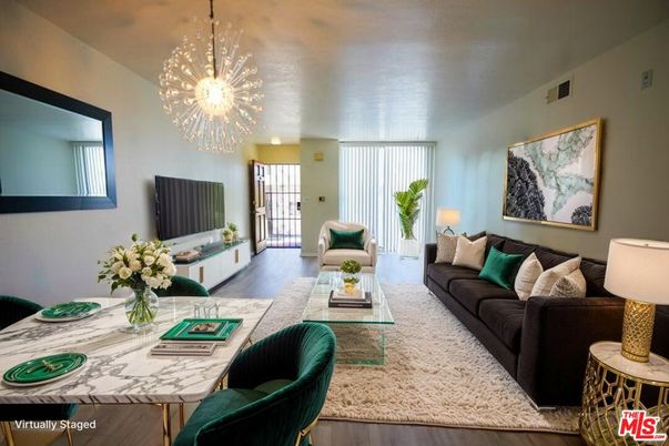 Interior, Living room, Pendant Lights, Wood Texture Flooring