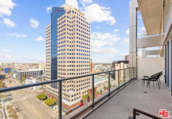 Exterior, Other, Skyline