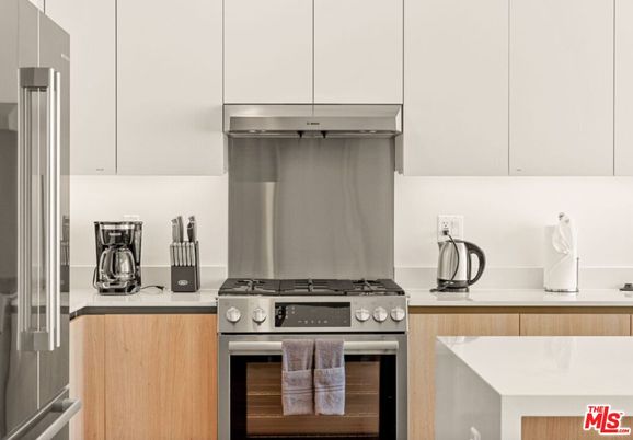 Interior, Kitchen, Stainless Steel Appliances