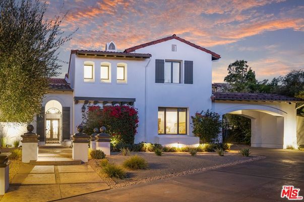 Exterior, Facade, Spanish Mediterranean