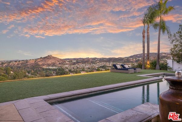 Exterior, Pool, Other