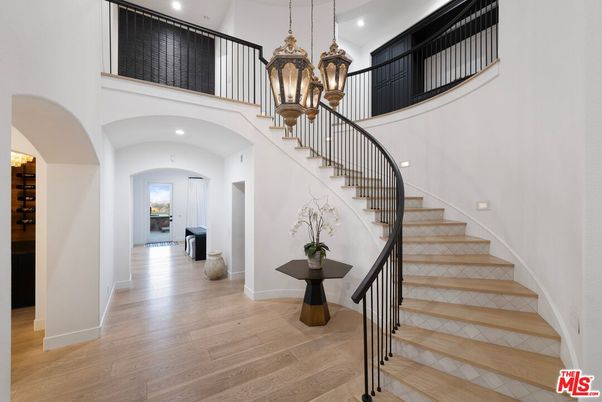 Chandelier, Interior, Pendant Lights, Recessed Lighting, Wood Texture Flooring