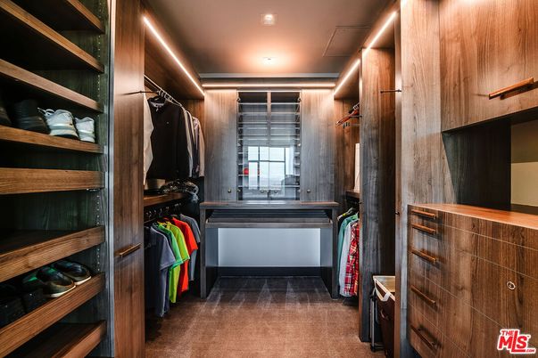 Interior, Recessed Lighting, Walk-in Closets