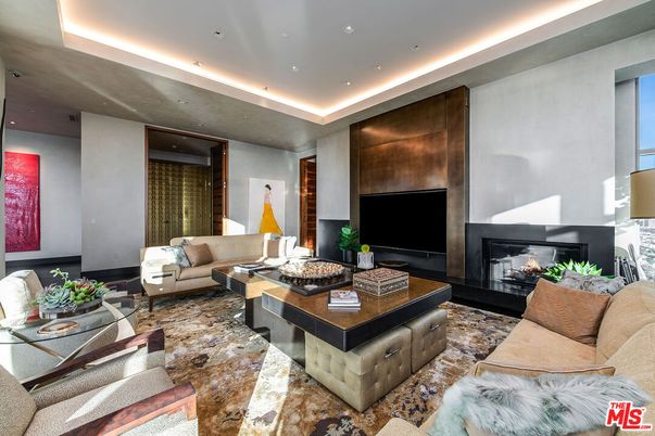 Fireplace, Interior, Living room, Recessed Lighting