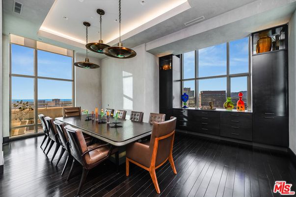 Dining room, Interior, Pendant Lights, Recessed Lighting, Water, Wood Texture Flooring