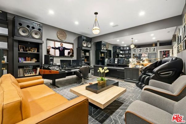 Home Office, Interior, Kitchen, Living room, Pendant Lights, Recessed Lighting