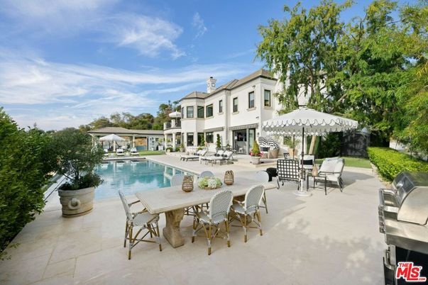 Backyard, Exterior, Pool