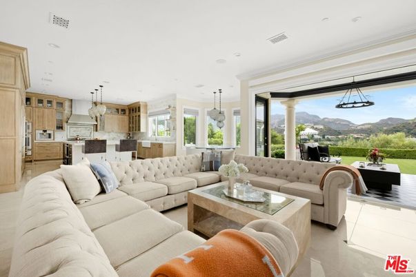 Interior, Kitchen, Living room, Pendant Lights, Recessed Lighting