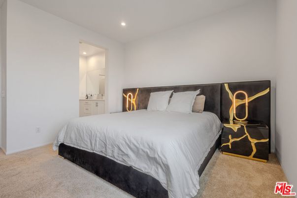 Bedroom, Interior, Recessed Lighting