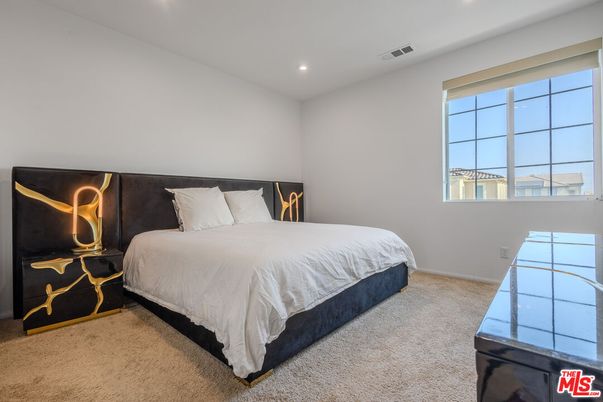 Bedroom, Interior, Recessed Lighting