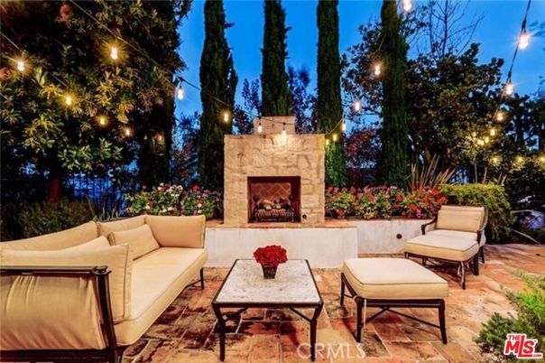 Exterior, Fireplace
