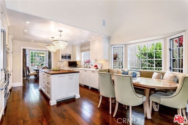 Chandelier, Dining room, Interior, Kitchen, Recessed Lighting, Stainless Steel Appliances, Wood Texture Flooring