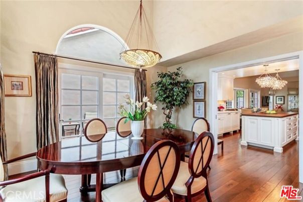 Chandelier, Dining room, Interior, Kitchen, Pendant Lights, Wood Texture Flooring