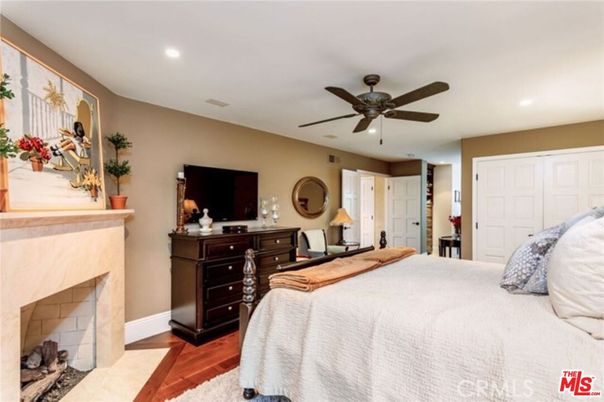 Bedroom, Fireplace, Interior, Recessed Lighting, Wood Texture Flooring