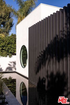 Exterior, Facade, None