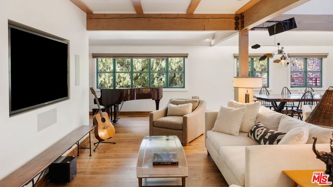 Dining room, Interior, Living room, Pendant Lights, Piano, Recessed Lighting, Wooden Beams, Wood Texture Flooring