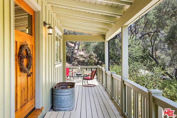 Exterior, Wood Texture Flooring