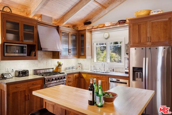 Interior, Kitchen, Stainless Steel Appliances, Wooden Beams, Wooden Ceilings