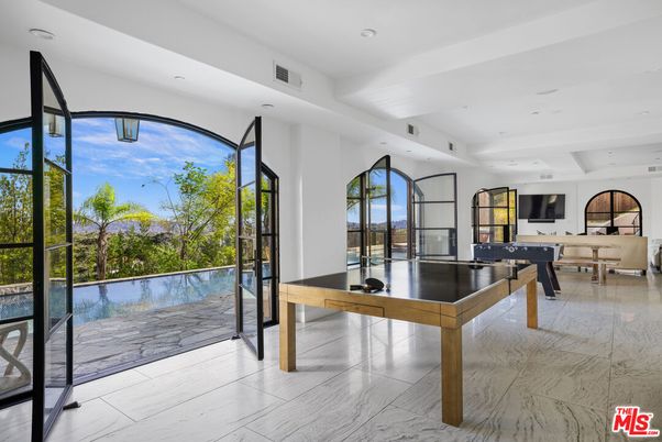 Game Room, Interior, Marble, Recessed Lighting