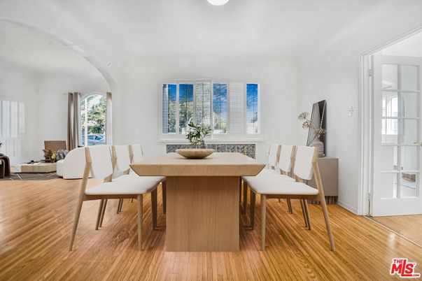 Dining room, Interior, Recessed Lighting, Wood Texture Flooring