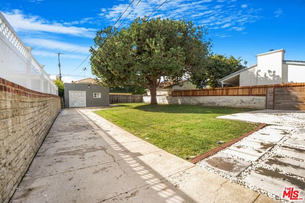 Backyard, Detached Garage, Exterior