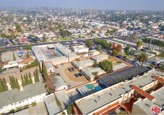 Exterior, Drone