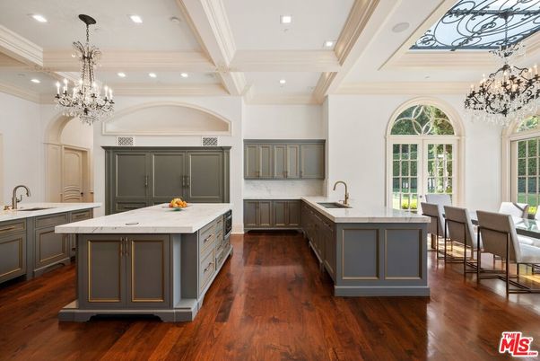 Chandelier, Interior, Kitchen, Recessed Lighting, Wood Texture Flooring