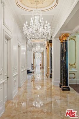 Chandelier, Interior