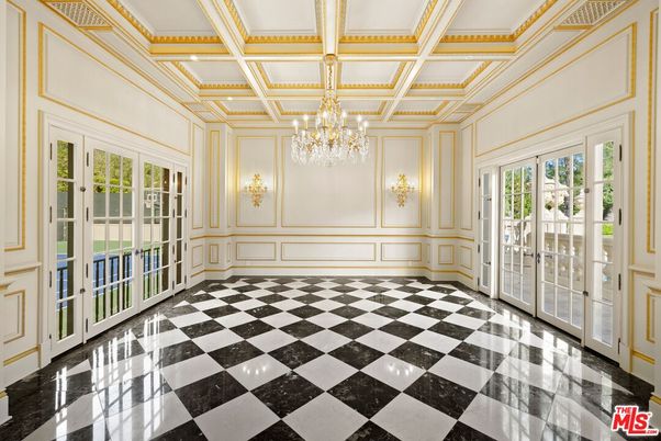 Chandelier, Empty room, Interior