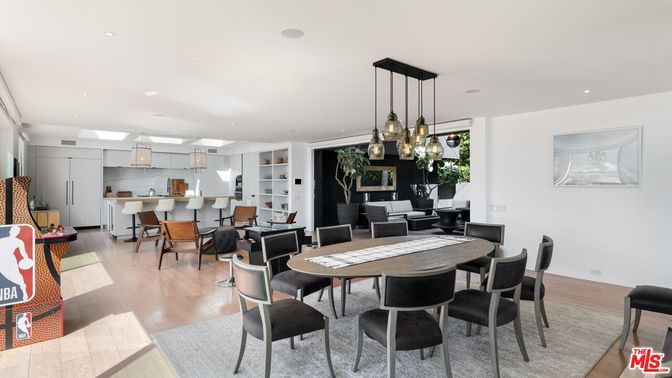 Dining room, Interior, Kitchen, Living room, Pendant Lights, Recessed Lighting, Wood Texture Flooring