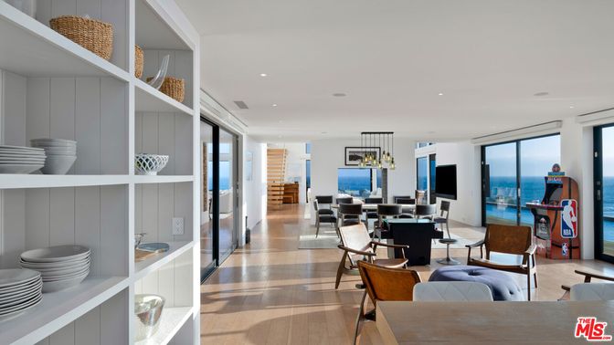 Dining room, Interior, Pendant Lights, Recessed Lighting, Water, Wood Texture Flooring