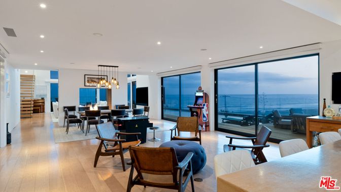 Dining room, Interior, Living room, Pendant Lights, Recessed Lighting, Water, Wood Texture Flooring