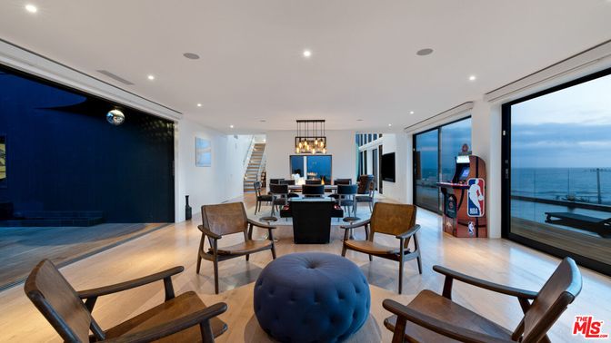Dining room, Interior, Pendant Lights, Recessed Lighting, Water, Wood Texture Flooring