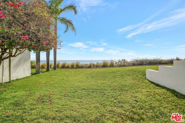 Backyard, Exterior, Water