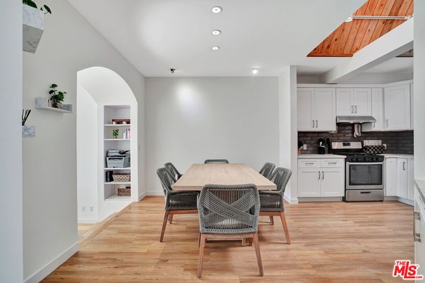 Dining room, Interior, Kitchen, Recessed Lighting, Wood Texture Flooring