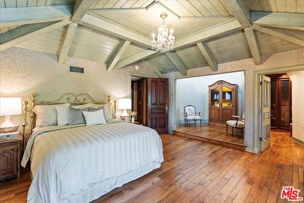 Bedroom, Chandelier, Interior, Wooden Beams, Wooden Ceilings, Wood Texture Flooring